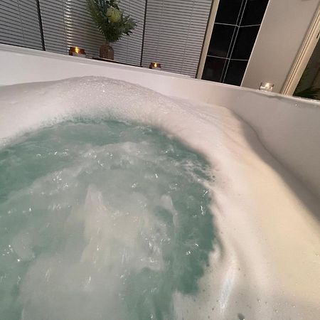 Chill Lux Spa Unit North Lakes Buitenkant foto