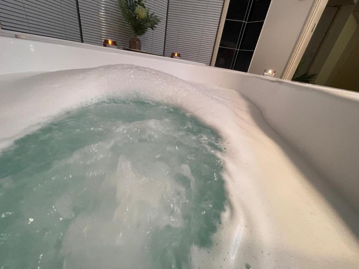 Chill Lux Spa Unit North Lakes Buitenkant foto